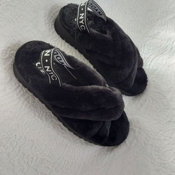 MADDEN NYC FAUX FUR LOW PLATFORM SANDALS NWT - Picture 4 of 10